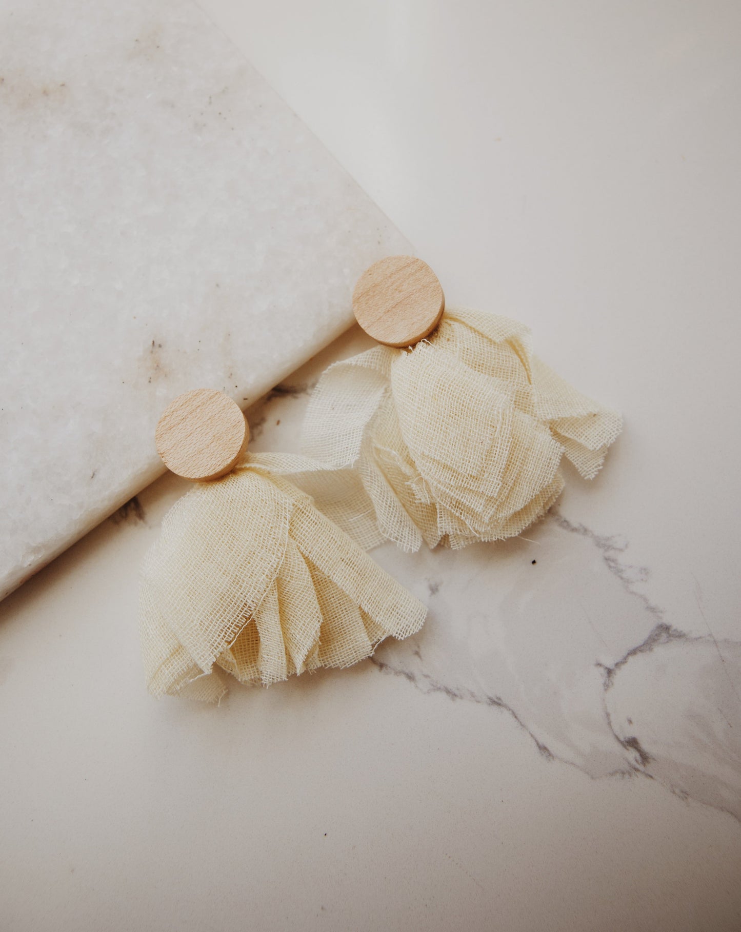 Soulful Sari Earrings - Cream