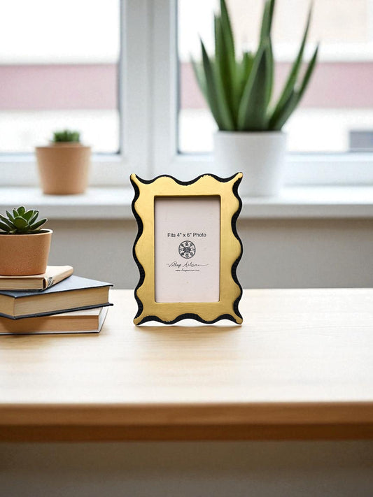 Ribbon Photo Frame